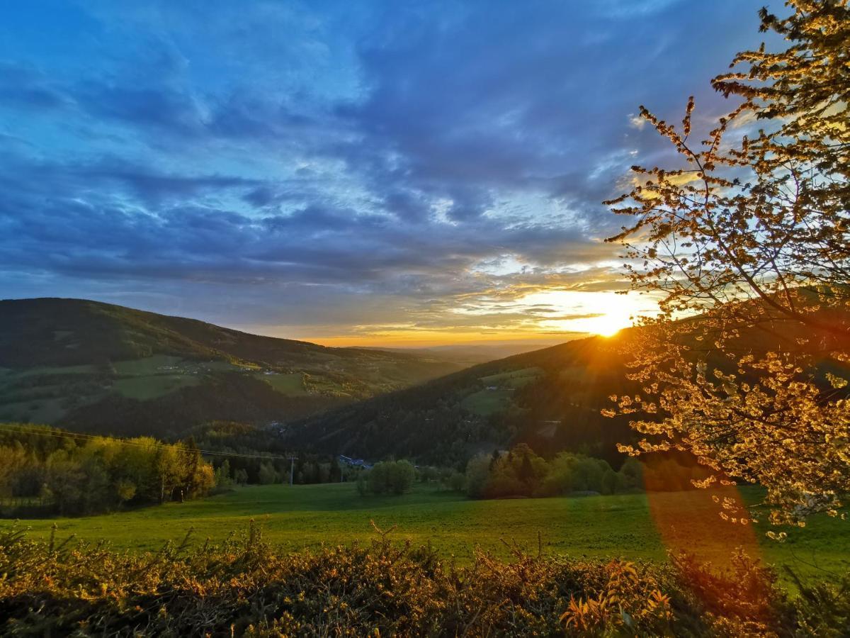 Alpengasthof Fernblick Moenichkirchen Bagian luar foto